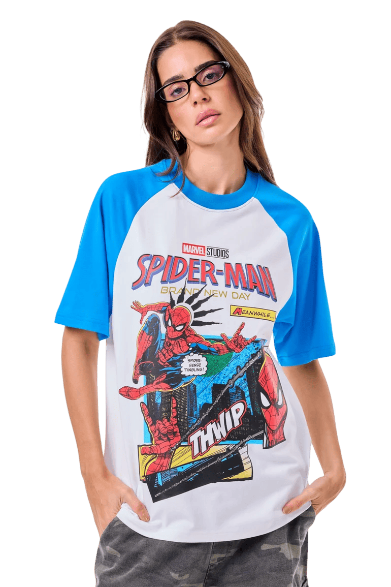 Women Streetwear Oversized Tee Model